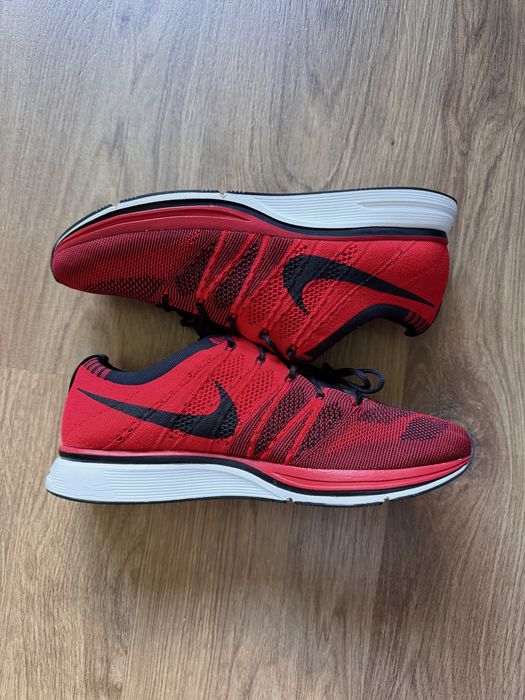 Nike flyknit trainer red czerwone 44