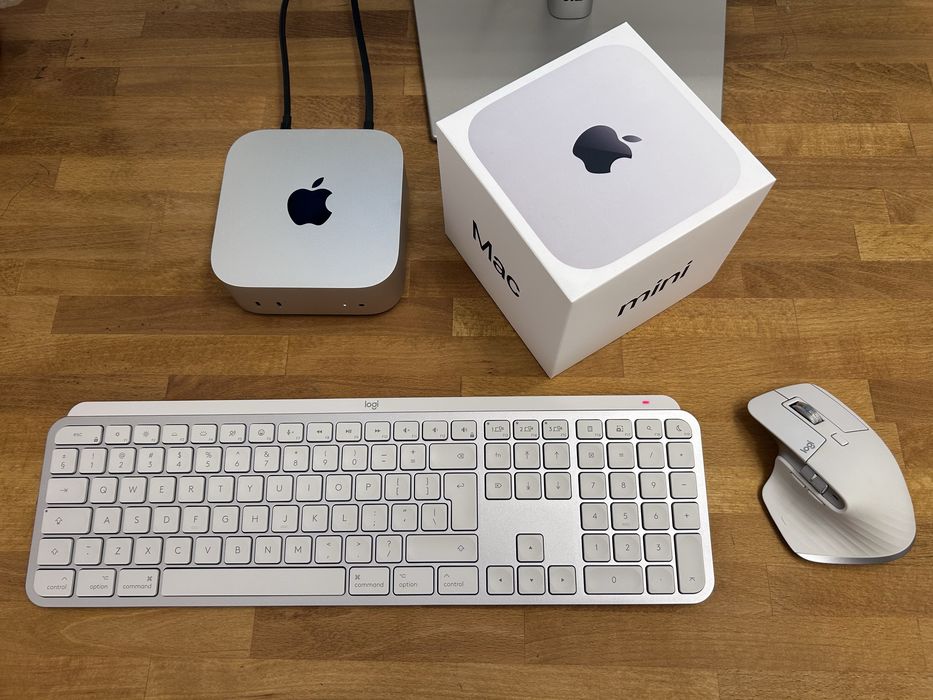 Apple Mac mini M4 / 16GB / 256GB + Zestaw Logitech MX | Gwarancja 19.08.2028 | F-VAT 23%