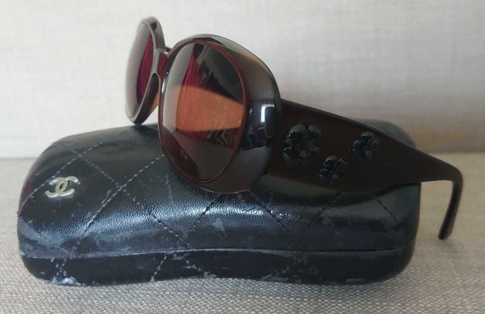 Óculos sol Chanel flor Camélia