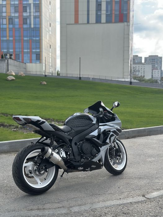Suzuki GSX R 750 k10