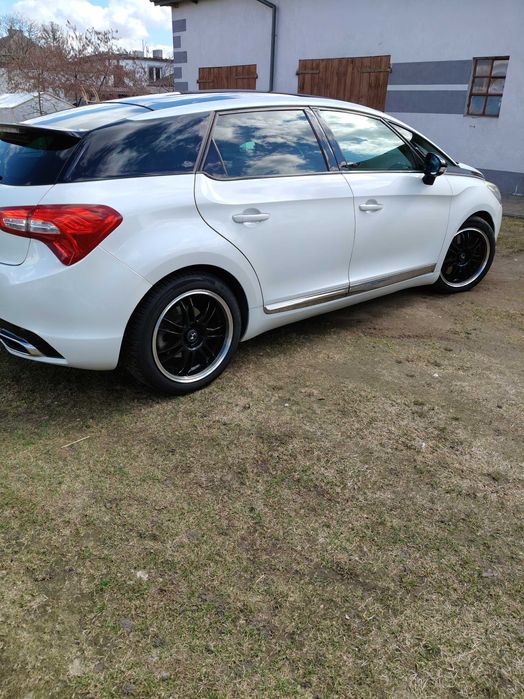 Sprzedam Citroena DS5 1.6 benzyna