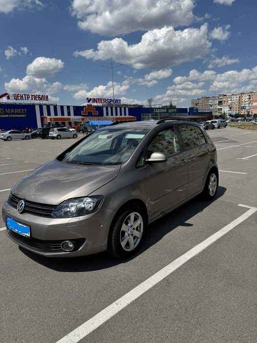 Продаж авто Volkswagen Golf Plus 2011