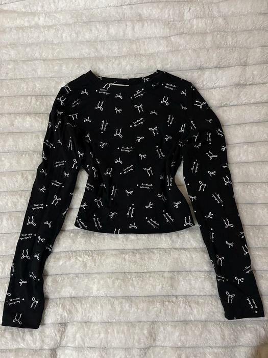 Ніжний укорочений чорний лонг з бантиками