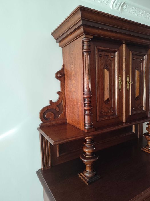 kredens antyk oryginalny po renowacji