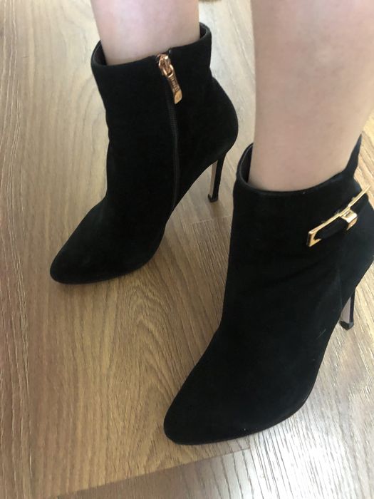 Ботильони на високих підборах