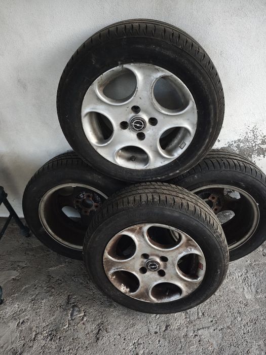 4 Jantes Opel e pneus Dayton