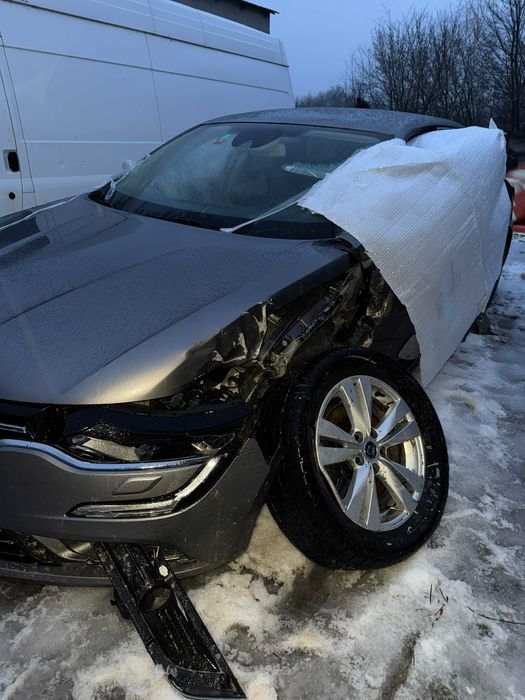 Renault Talisman під відновлення