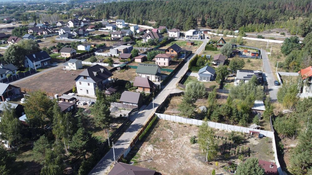 Ділянка на березі Київського моря в котеджному містечку Золотий Берег