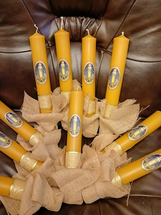 Gromnica z wosku pszczelego