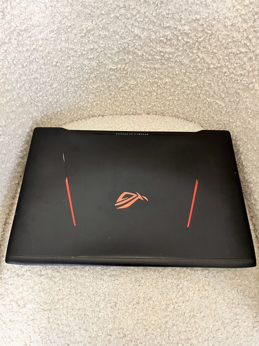 Asus Rog GL702VM i7-6700HQ 16ram Nvidia gtx 1060 6gb 17.3inch FHD