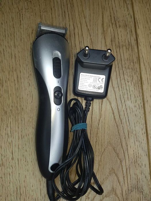 Машинка для стрижки Alaska BT 1200 R на акумуляторі.