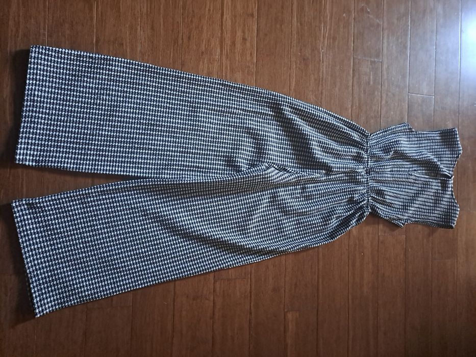 Spodnie- kombinezon w drobna krateczka, czarno białe