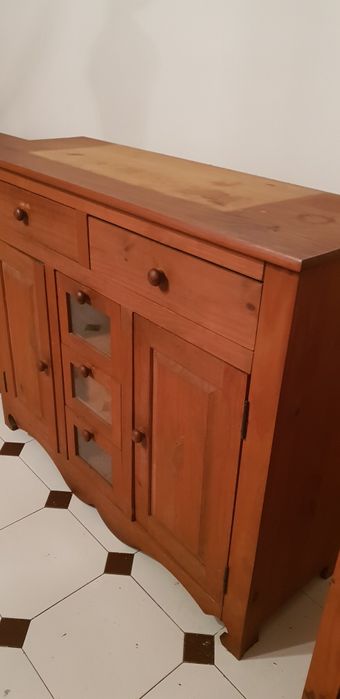 Móvel de madeiea usado