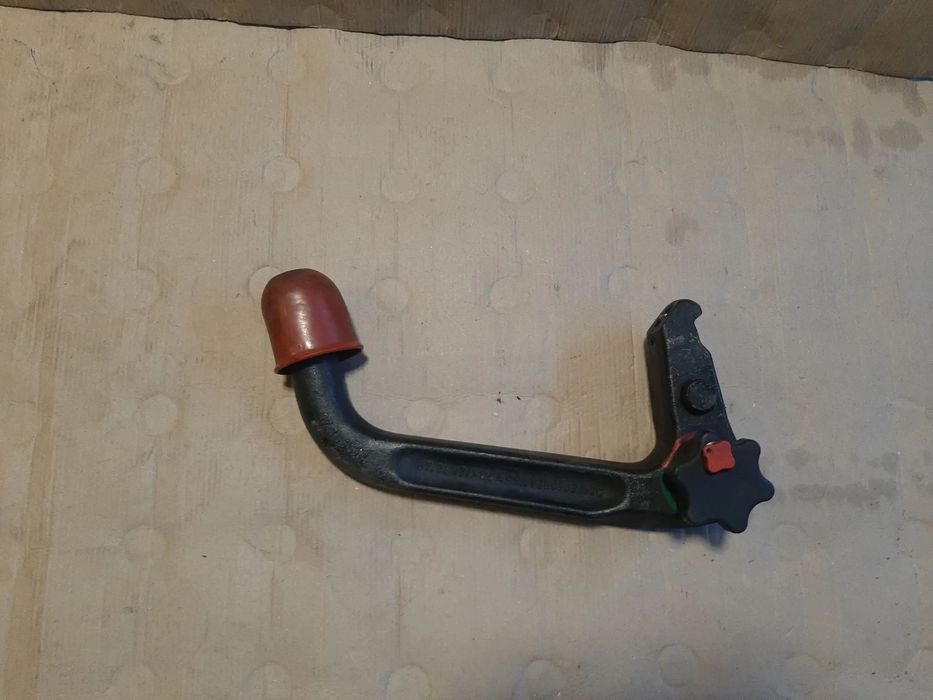 Hak holowniczy VW PASSAT B5  3B0803882C OE