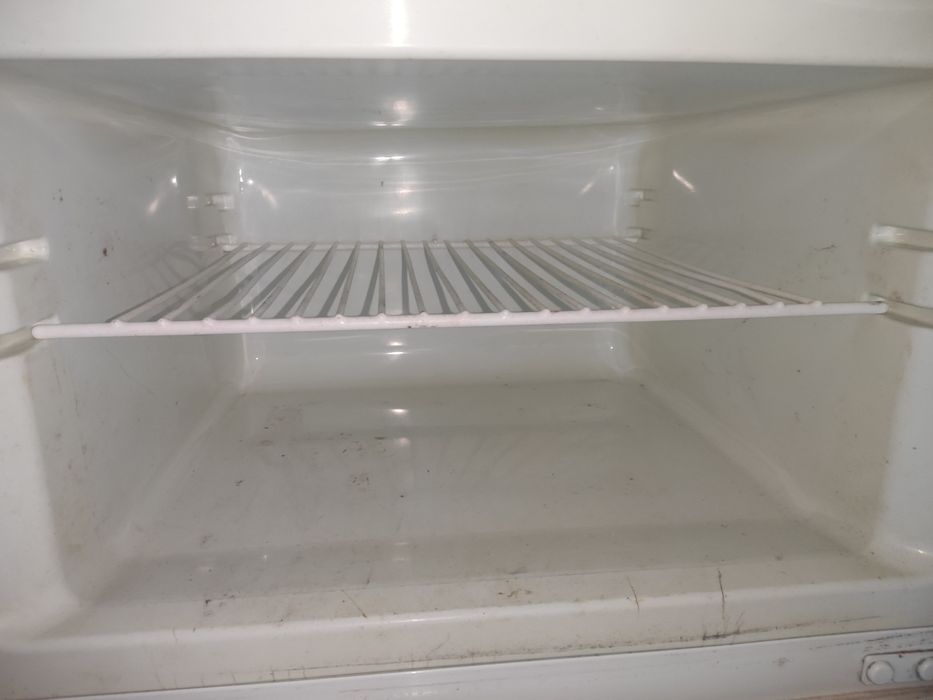Холодильник indesit RA32G