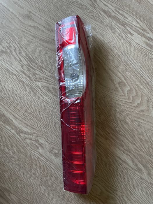 Задній стоп,фонар,ліхтар до Renault Trafic,Opel Vivaro 2007-2014