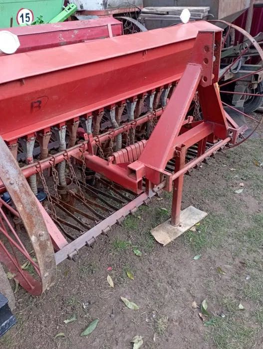 Сівалка 22,19,17,15 кінська і до трактора навісне обладнання