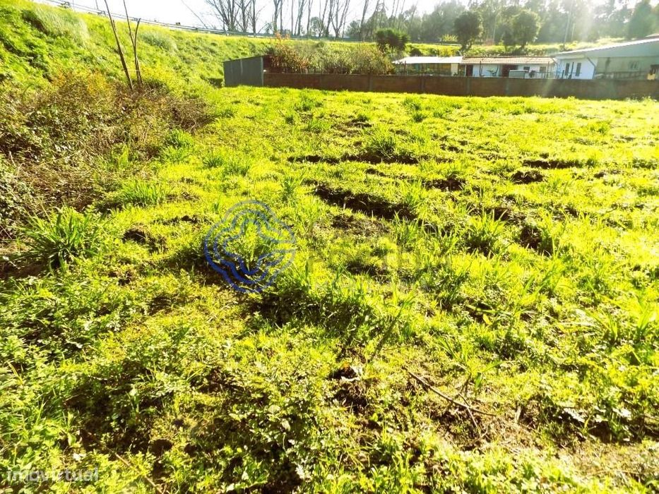 Terreno-Área 1738 M2, Com Excelentes Acessos-A1-Lisboa-Porto; A41 CREP — Nogueira da Regedoura, Aveiro
