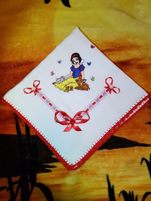 Fralda Bordada "Branca de Neve"