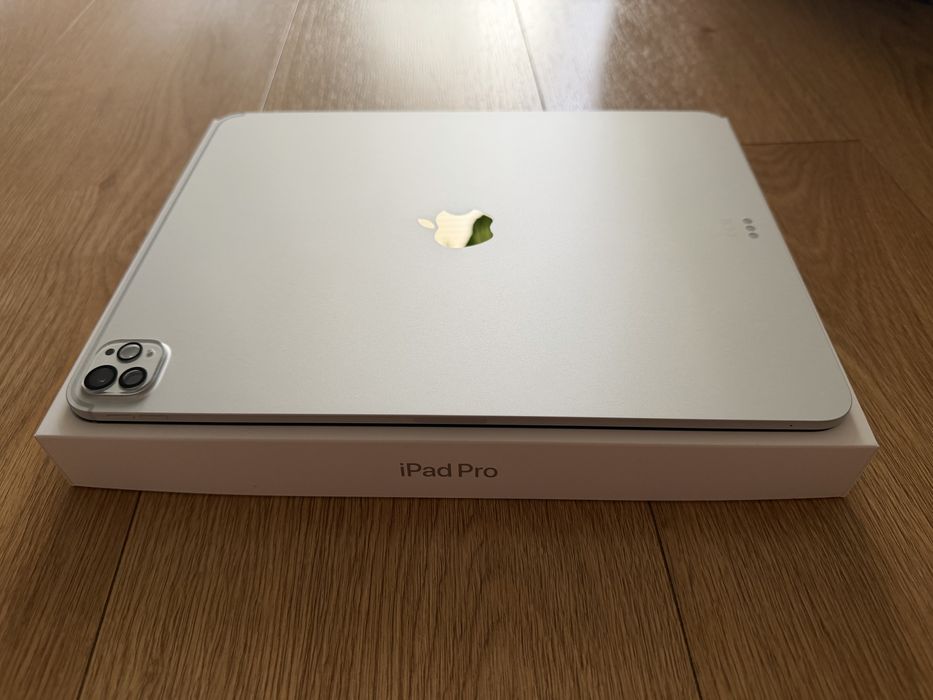 iPad Pro M5 2025 8 gen 13'' 12/256GB WIFI Srebrny