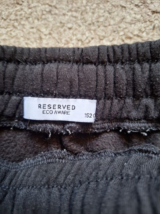 Spodnie dresowe czarne reserved 152cm