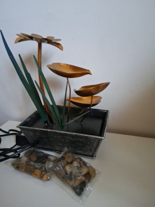 Fonte de Água de Mesa Ferro Forjada, Cascata Decorativa - NOVO