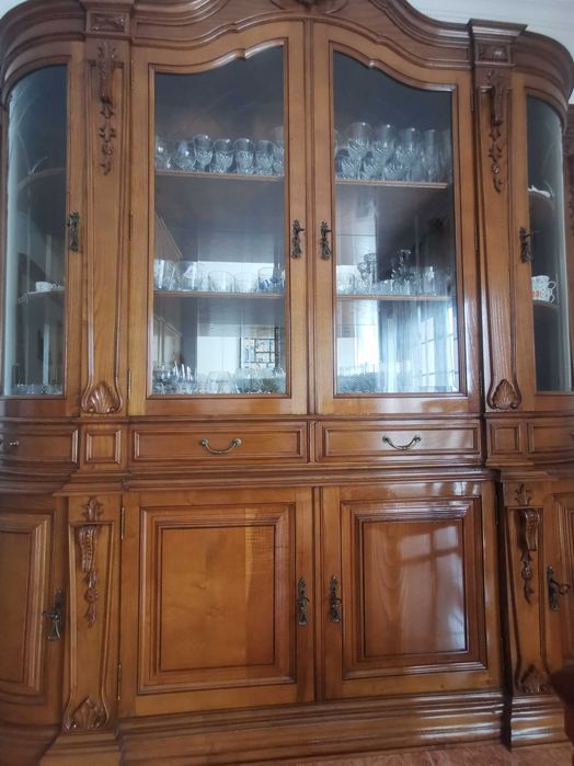 Móvel de sala e mesa