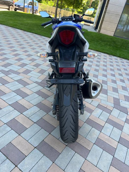 Suzuki GSX 250R мотоцикл для новачків , надійний японській мотоцикл