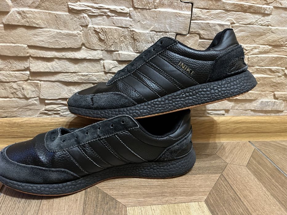 Кросівки Adidas iniki р44