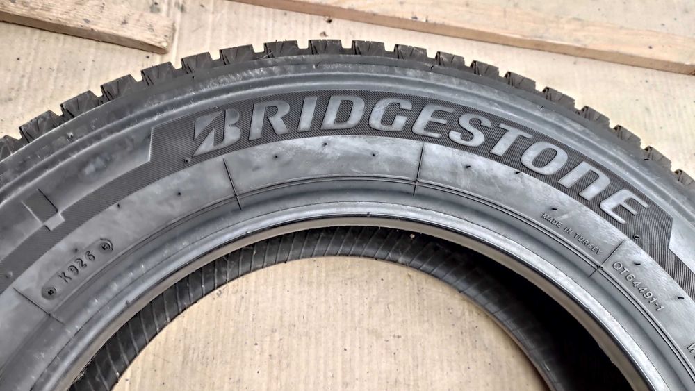 шини 205/65R16C Bridgestone. нові зимова резина