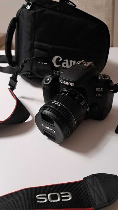 Maquina Canon 77D