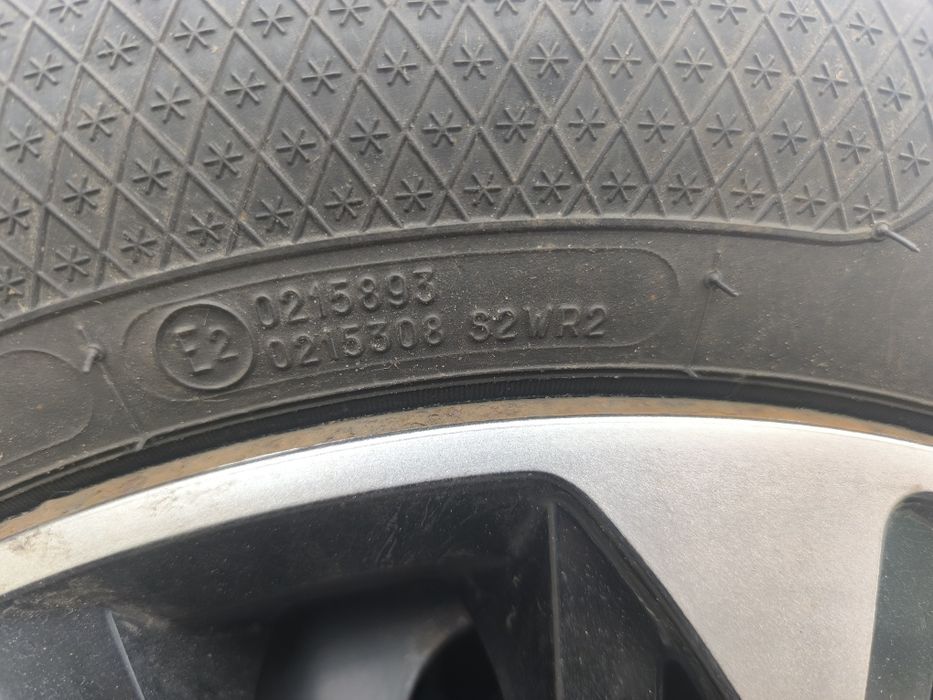 Opony zimowe Kleber na felgach 215/60R16