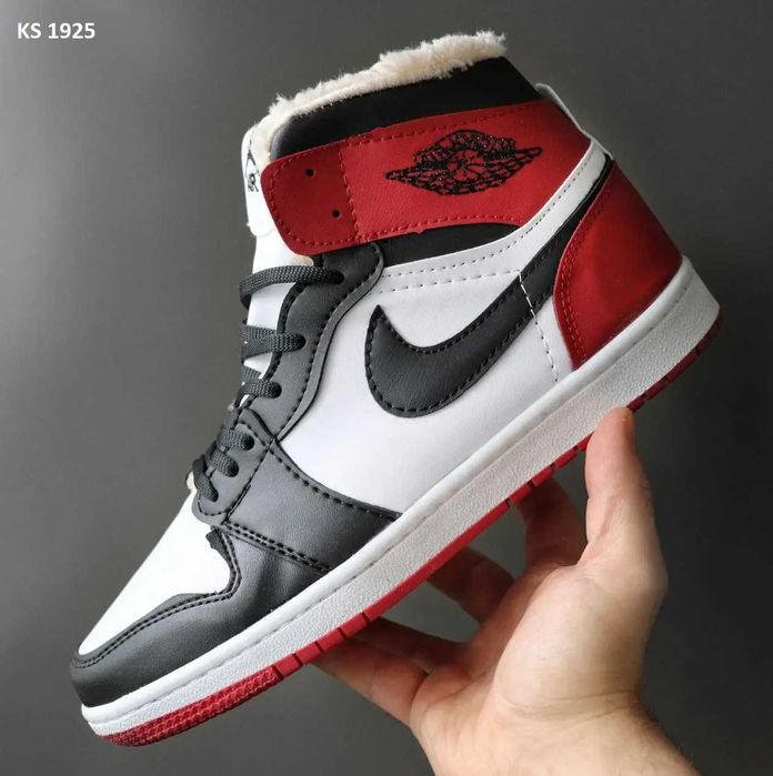 ケ*ジ様 Nike AirJordan1Retro HighOG Crimson Nike Air Jordan