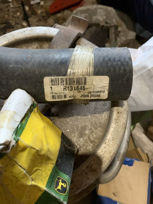 Патрубок радіатора верхній John deer