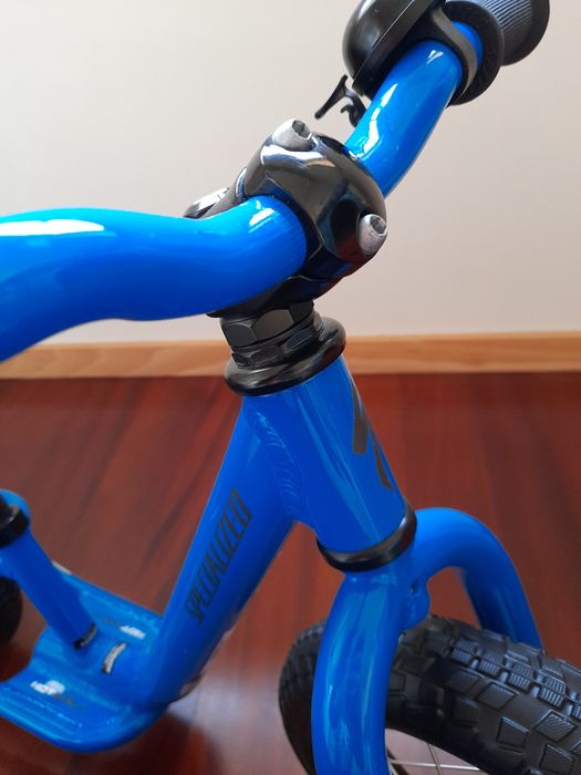 Bicicleta para criança sem pedais Specialized Hot Walk
