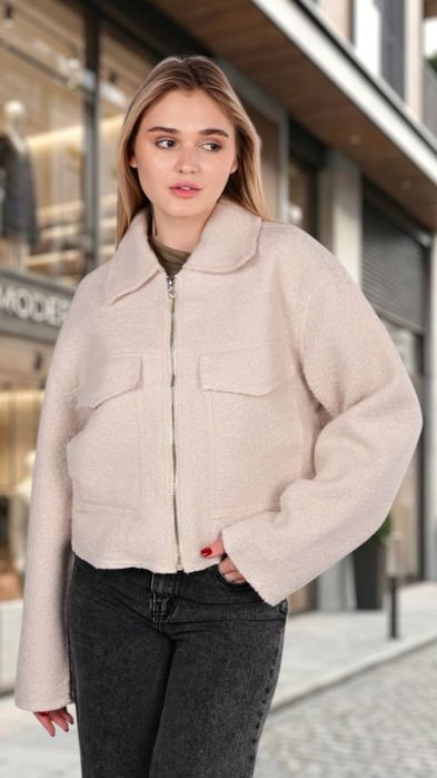 Куртка женская. Колір Молоко. Розміри: S M L.