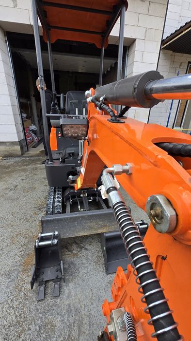 Мініекскаватор GTM 1200