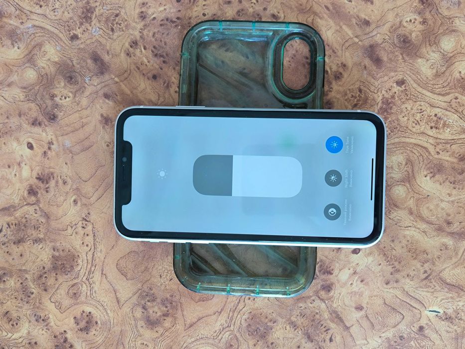 iPhone XR 64 ГБ білий