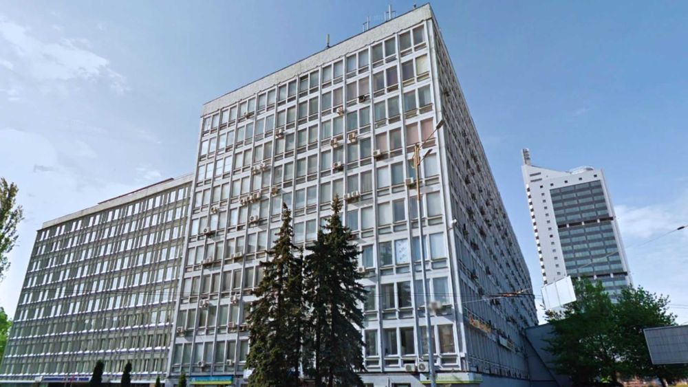 Оренда торговельного приміщення на Солом’янській площі (фасад)