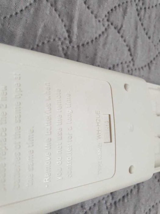 Pilot klimatyzacji Toshiba WH-H2UEl  WH L11SE nowy