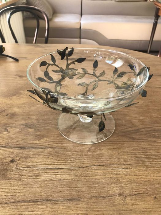 Szklana patera na owoce i metaloplastyka z okresu PRL-u