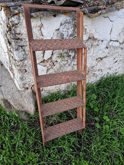Escada de ferro como novo