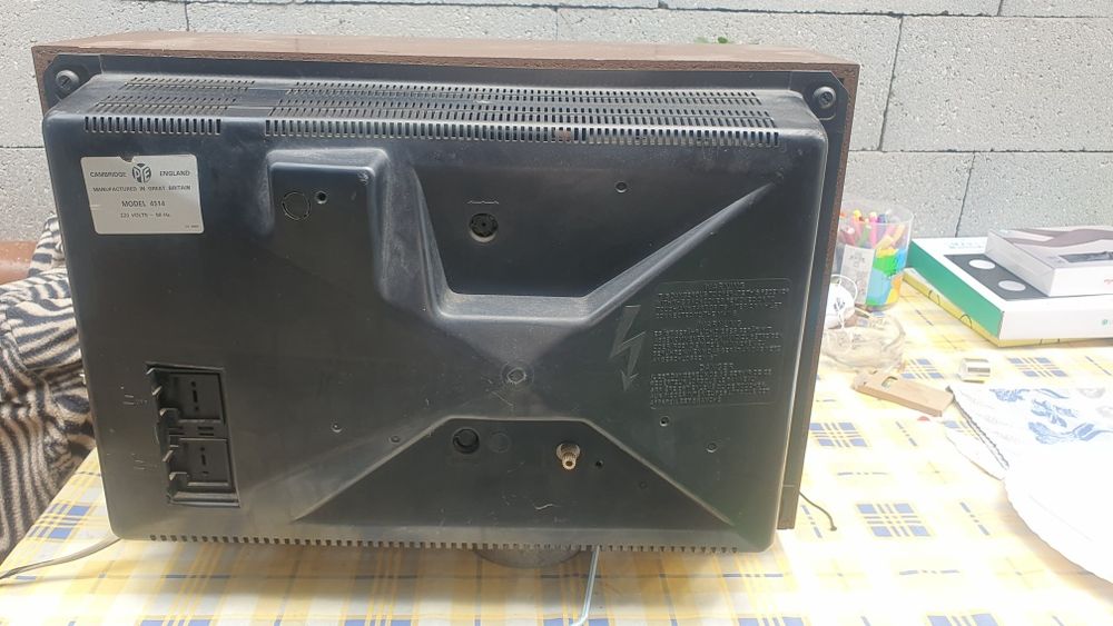 Vendo 2 TV antigas
