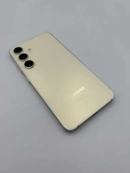 Samsung S24 8/256GB