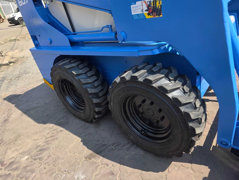 Навантажувач фронтальний TCM 607T