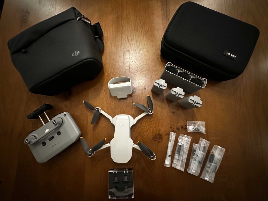 DJI MINI 2 - COMBO ( Muitos acessórios )