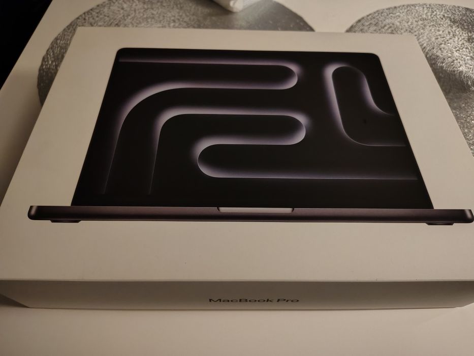 MacBook Pro  14 M4 Pro 12r GPU 16r, 24Gb Ram, 512 Gb
