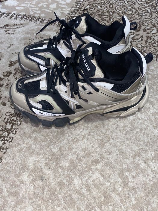 Balenciaga track 1 legit