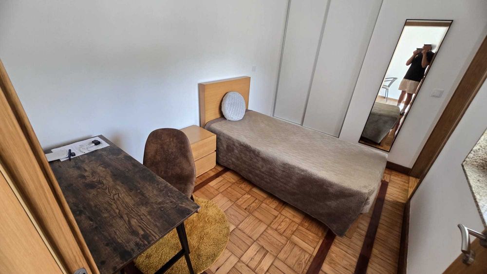 Arrendo quarto/suítes estudantes Porto