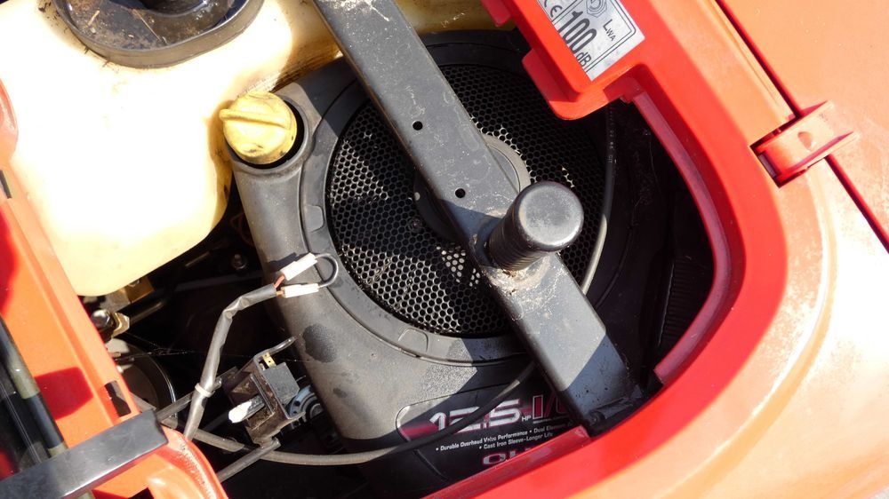 Traktorek kosiarka Castelgarden 1228H B&S (080802.5) - Baras